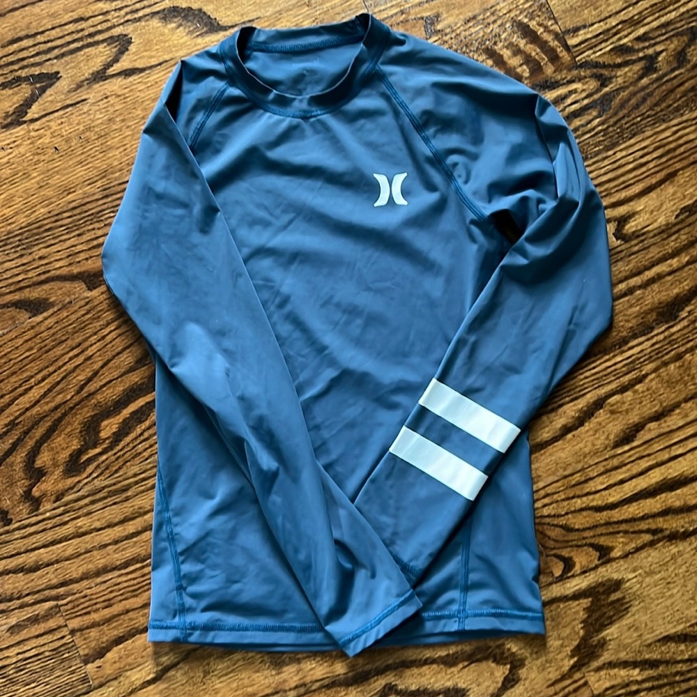 Gray rashguard